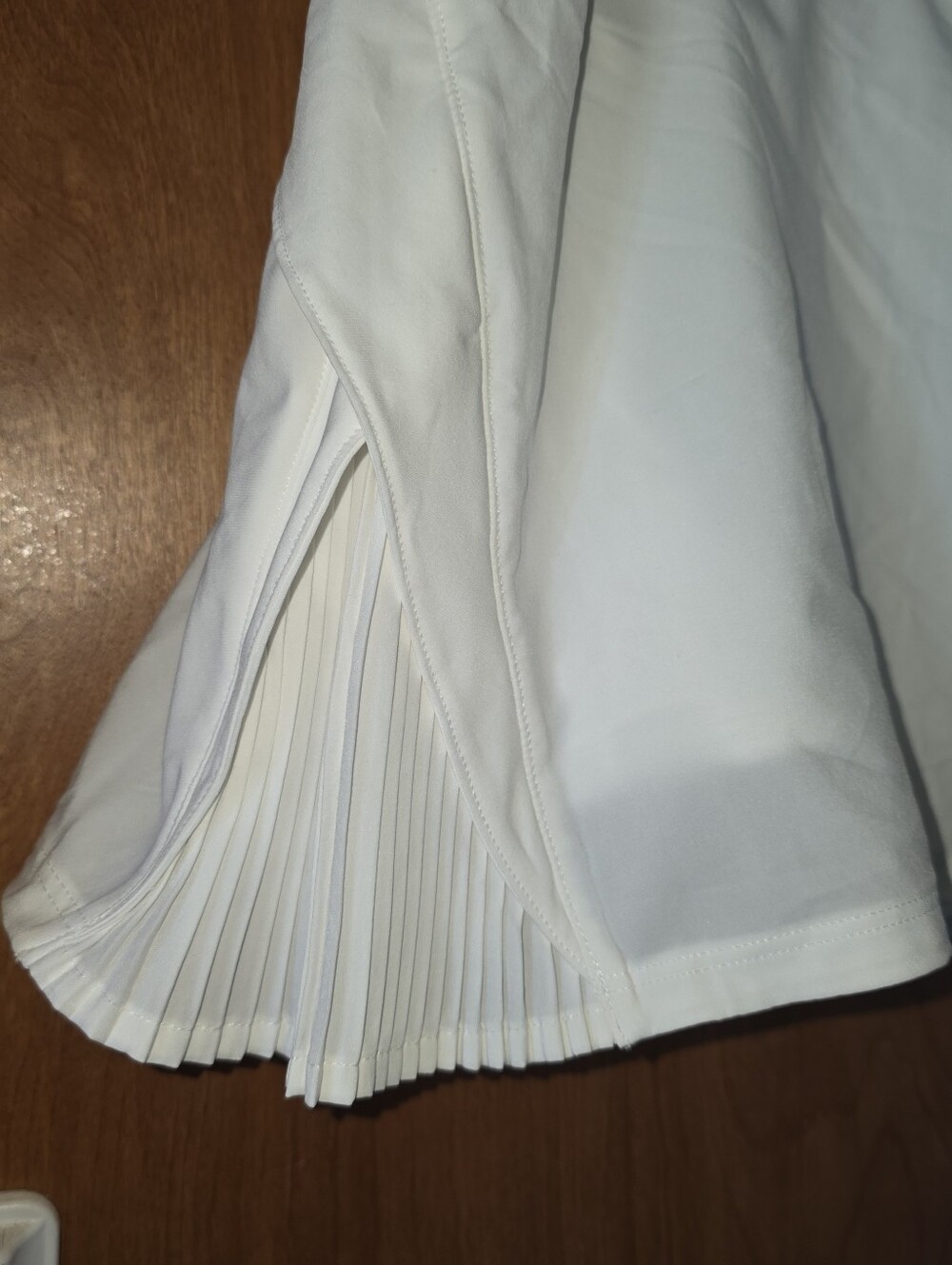 NEW Lululemon “Play Off the Pleats” tennis skirt White Sz 14 - Picture 9 of 10